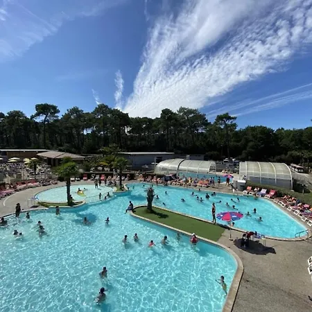 Mobil Climatise キャンプ場 *