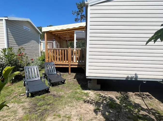 Mobil Climatise Кемпинг